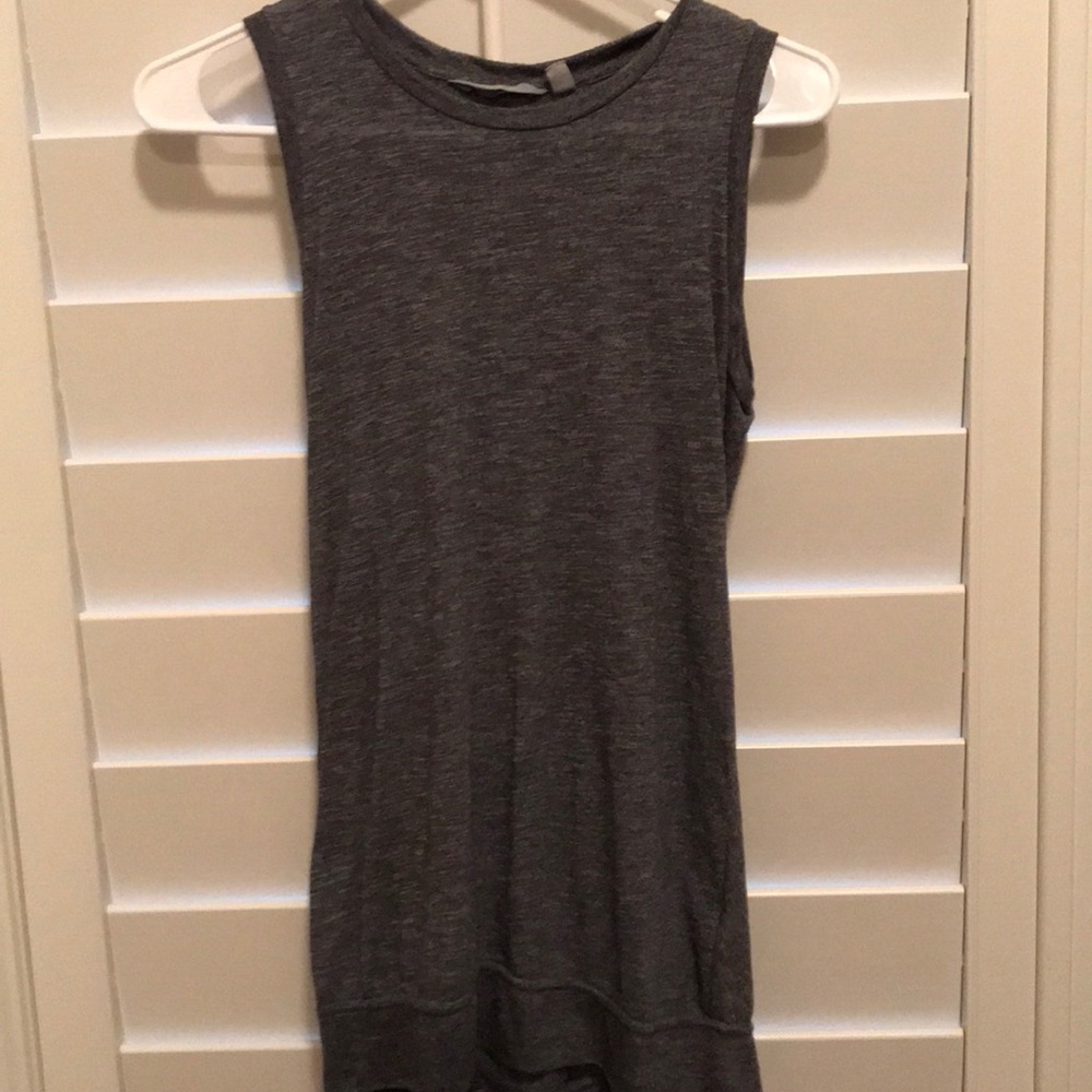Athleta top